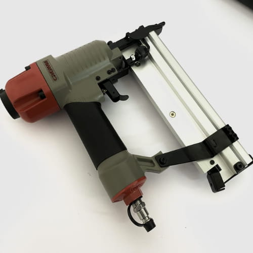 Agrafeuse Cloueuse Pneumatique CROWN