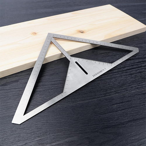 مسطرة متعددة القياس